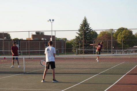 Boys Varsity Tennis make a Comeback to the Court
